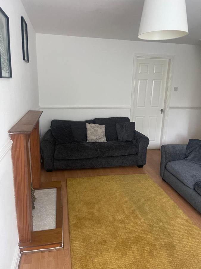 House Number 12 Sleeps Up To 4 With Smart Tvs In Every Room Wellington  Kültér fotó